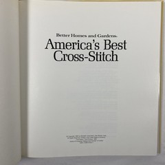 Better Homes and Gardens „America’s Best Cross-Stitch” Pattern Book HC 192 Pages