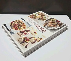The skinnytaste cookbook by Gina Homolka