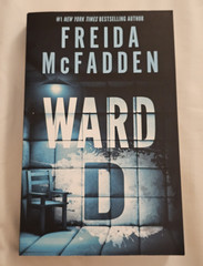Freida McFadden Ward D Thriller Novel English Trade Paperback Poisoned Pen Press