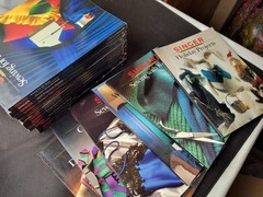 Lot of 22 SINGER SEWING REFERENCE LIBRARY Books/ Magazines Lot