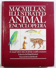 Macmillan Illustrated Animal Encyclopedia by Pan Macmillan
