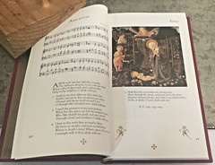 Traditional Hymns 1st by Ebury Press Printed Singapore Tien Wan Press HC LN Exc