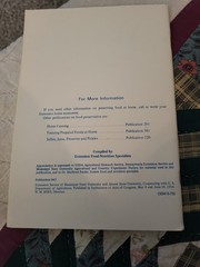 Freezing Fruits And Vegetables. Mississippi Extension Service Booklet. 26 Pages