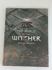 THE WORLD OF THE WITCHER Video Game Compendium Guide Dark Horse 2015 Preowned