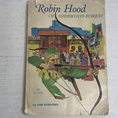 Lot of 2 Vintage 1960s Scholastic Book Services Paperbacks Dolittle/ Robin Hood