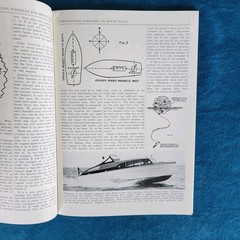 NAVIGATION WRINKLES FOR MOTOR BOATS ; PUBLISHED BY HIGGINS ; 1945 ; 62 PAGES