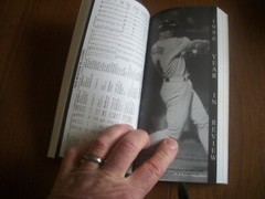 MINNESOTA TWINS 1997 MEDIA GUIDE–SOFTCOVER BOOK- 332 pages