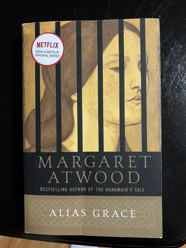 Alias Grace : A Novel by Margaret Atwood (1997, Trade Paperback)