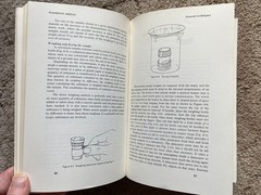 QUANTITATIVE CHEMISTRY: A Laboratory Text, Jurg Waser 1964 PB, 435 pages