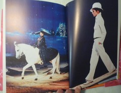 Kenzo Takada Kazuko Masui Haedcover Art Fashion Design NEW
