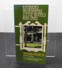 Vintage America’s Wonderful Little Hotels By Crossette (1984 Paperback) Book G4