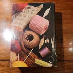 The Complete Encyclopedia of Stitchery by Mildred Graves Ryan Book Fast Free S&H