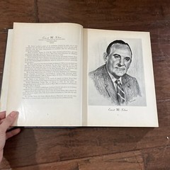 Men of Achievement in Texas by Garland A. Smith, Editor 1972 hardcover 432 pages