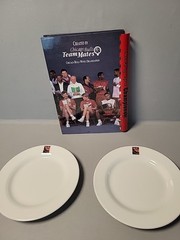 Chicago Bulls Cooking Up a Championship by Morris Press HC 1994 & 2 Plates