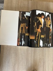 Annie Leibovitz Photographs 1970-1990 Hardcover Photography Book Dust Jacket HC