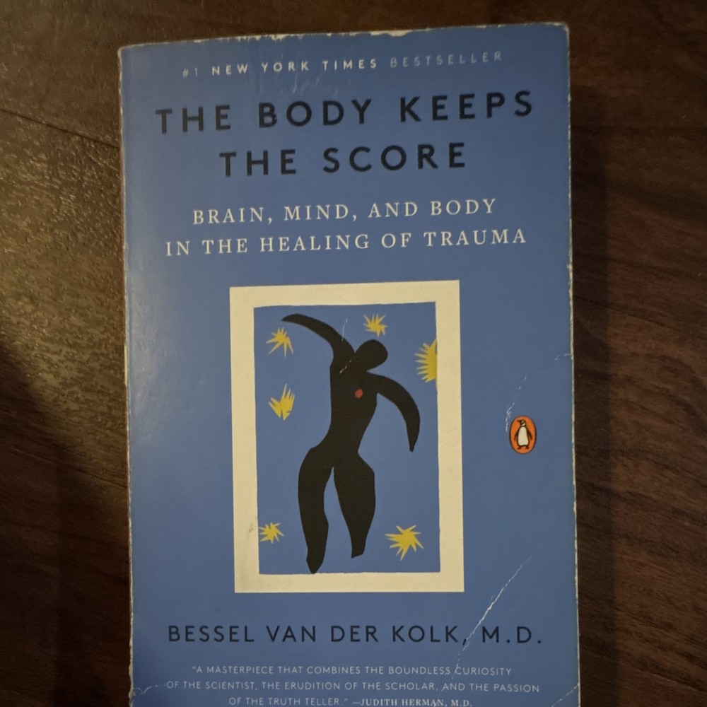 The Body Keeps the Score by Bessel van der Kolk, M.D. – Paperback 2015 English