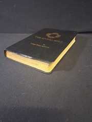 The Living Bible Large Print Edition, Paraphrased, Red Letter 1971 Tyndale black
