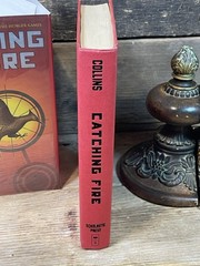 “Catching Fire” Suzanne Collins – 1st Edition First Printing 2009 HC Like New