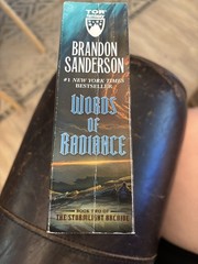 Words of Radiance (Stormlight Archive, The) – Mass Market Paperback – GOOD