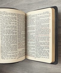 Christian Worker’s 1924 New Testament GENUINE LEATHER Pocket Bible (1945)