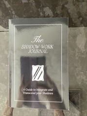 The Shadow Work Journal: A Guide to Integrate and Tran..Paperback