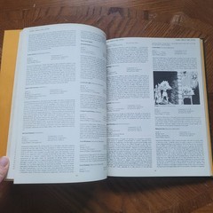 AD&D 1st Edition Players Handbook • 1979 4th Print TSR 2010 • Vibrant Yellow