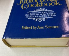 The Southern Junior League Cookbook – Ann Seranne 1977 HB/DJ Home Cookin’