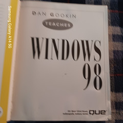 DAN GOOKIN Teaches Windows 98 Beginners Computer Guide QUE Paperback 1998 7×9