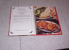 Vintage 1981 ITALIAN Cookbook UK Pasta, Veg. Soups, Desserts Caroline Manni