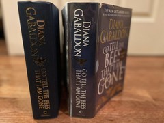 Diana Gabaldon Flat Signed Go Tell The Bees That I Am Gone – Outlander Book 9 UK