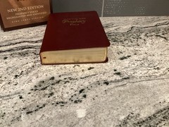 The Jack Van Impe Prophecy Bible New 2nd Edition King James Version EUC