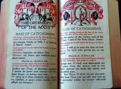 ANTIQUE CATHOLIC LATIN ENGLISH MISSAL; FINE BINDING; TLM BRIGHT GILT; CA.. 1962