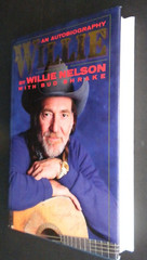 WILLIE NELSON Singer songwriter AN AUTOBIOGRAPHY 1st edition 1988 HCDJ 334 pages