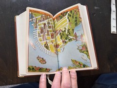 Vintage 1977 IN World Guide – Over 500 Pages In Compact Edition