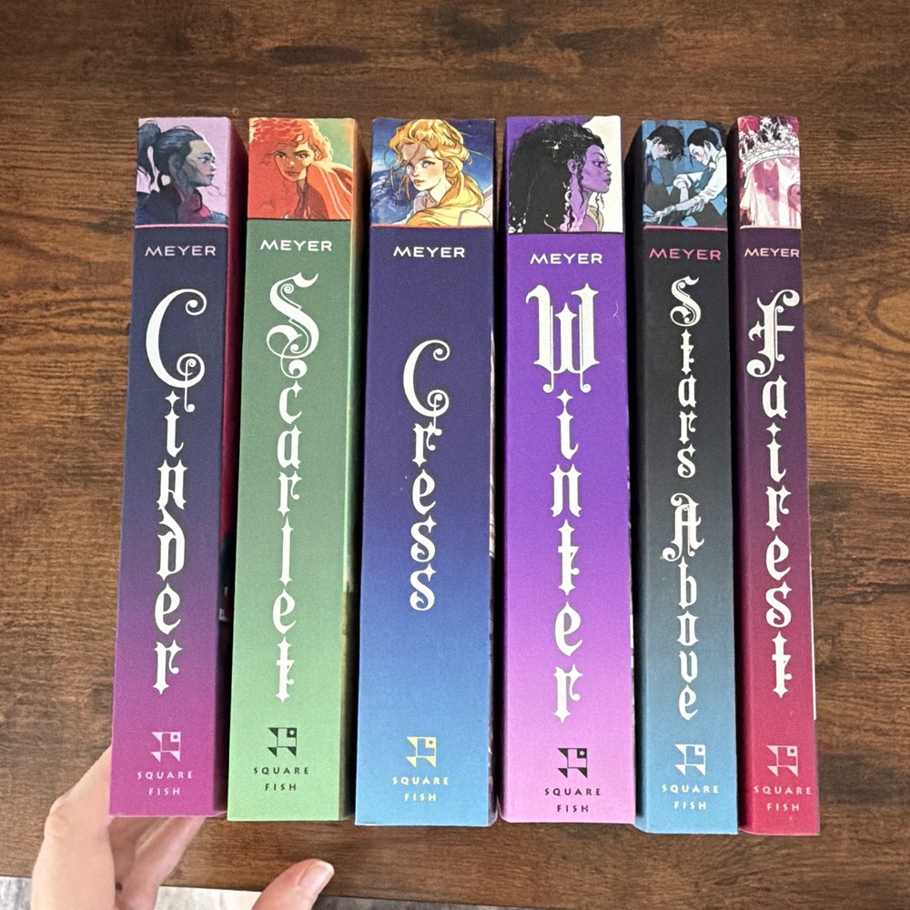 Marissa Meyer The Lunar Chronicles Paperback Set Square Fish YA Sci-Fi