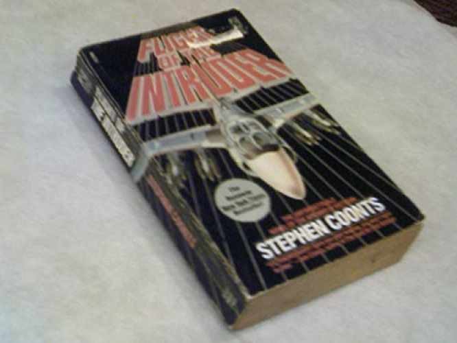 Flight of the Intruder – Paperback, by Stephen Coonts – Very Good