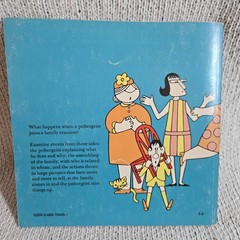Ghost in a Four Room Apartment Ellen Raskin 1969 Aladdin PB