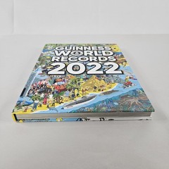 Guinness World Records, 2022, Hardcover Book 256 Pages Great Condition READ⬇