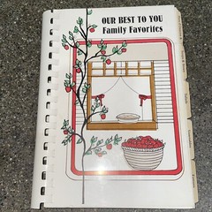 VTG Cookbook JFK High School Kennedy Seattle, WA Mothers’s Cookbook 1981 Nice