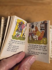 4 Little Little Minature Golden Books – Vintage 2.75″