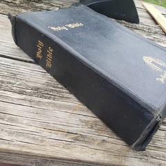 1941 HOLY BIBLE „The Good Samaritan” Illuminated King James Version Red Letter