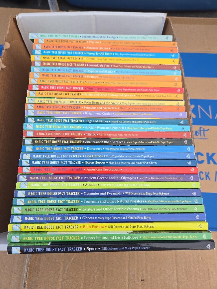Nice Lot Of 31 Magic Tree House Fact Tracker Books Mary Pope Osborn