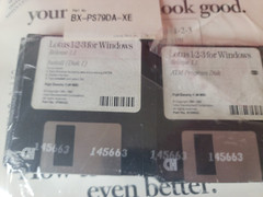 Lotus User’s Guide Freelance Graphics for Windows 1.0 1992 SEALED W/ 3.5″ disk