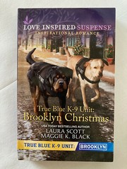 True Blue K-9 Unit: Brooklyn Christmas by Laura Scott & Maggie Black (2020, PB)