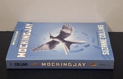 Hunger Games Trilogy: Mockingjay Suzanne Collins 2012, LARGE Print Edition Pbk
