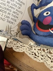 Vintage 1976 CTW Sesame Street Hide & Seek Grover Book Children