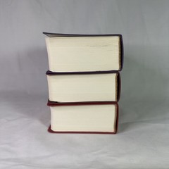 A Song of Ice and Fire Leather Bound 5-Book Box Set George R.R. Martin
