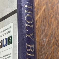 Purple KJV Gift Edition Bible Purple (Leather / Fine Binding) New