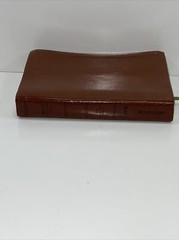 NIV Men’s Devotional Bible PREMIUM BONDED LEATHER ZONDERVAN