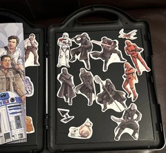 Star Wars The Rise of Skywalker 23 Magnets Playset Activity Book